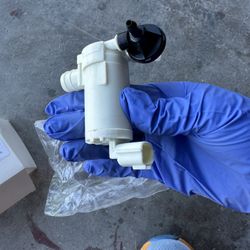 2004 Nissan Murano Windshield Washed Pump 
