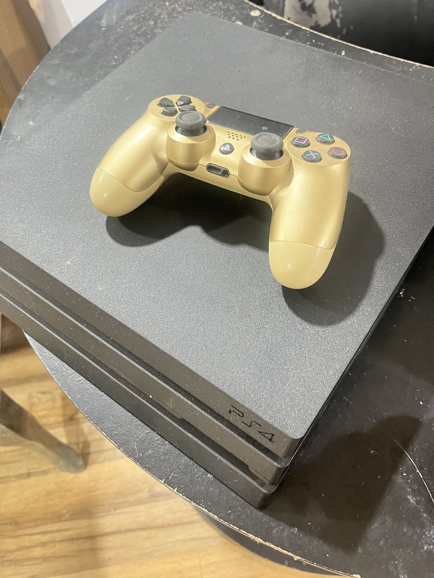 1 TB PS4 PRO