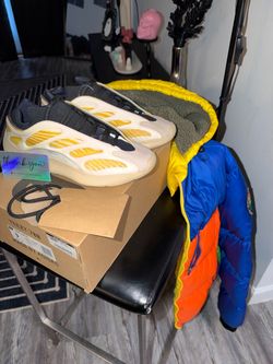 Adidas Yeezy 700 V3 Sneakers with Box and polo jacket