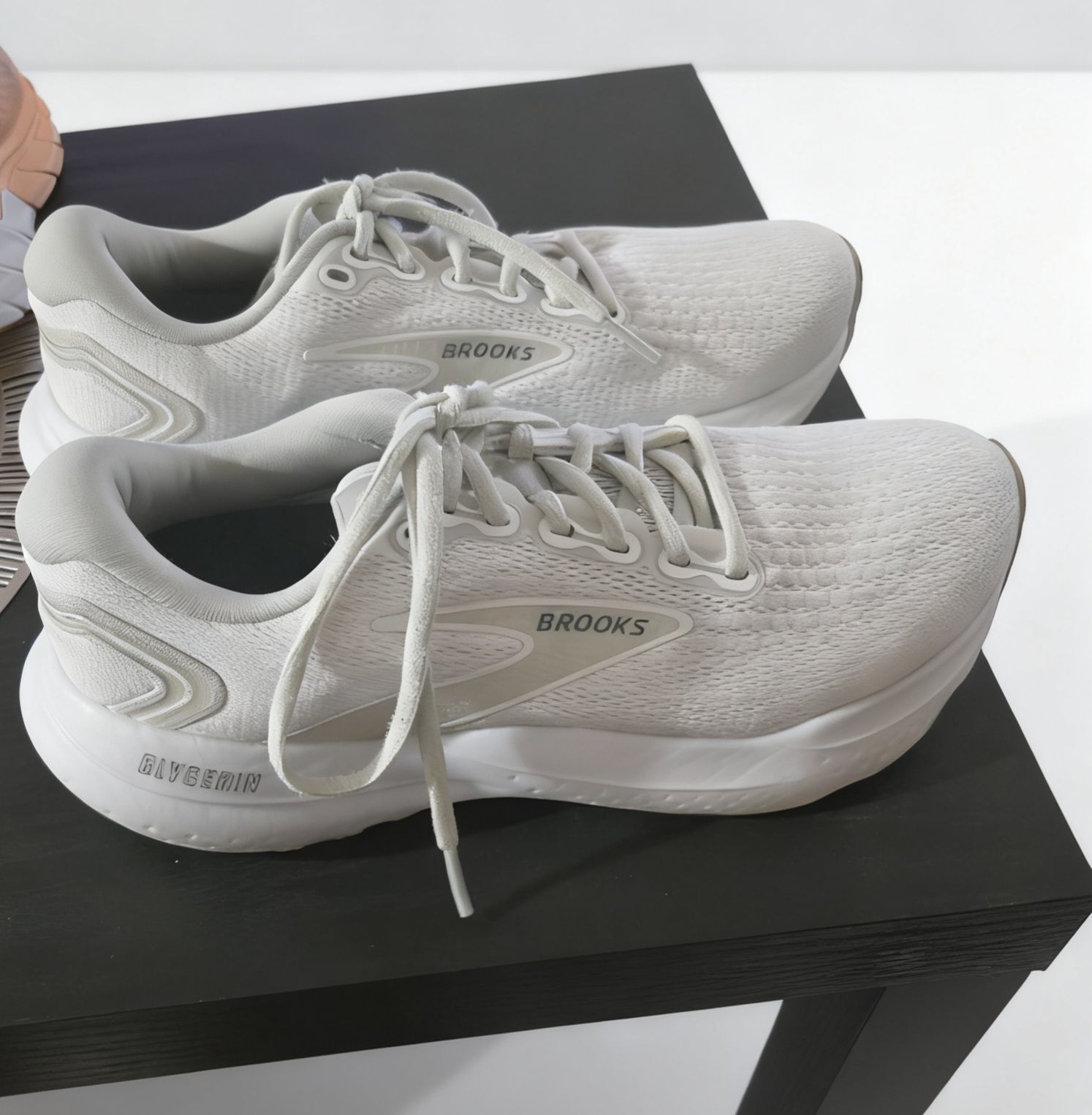 Brooks woman running shoes size 8