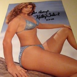 Autographs Kathy Ireland Hand Signed Apx. 8x10 Pin Up Girl 