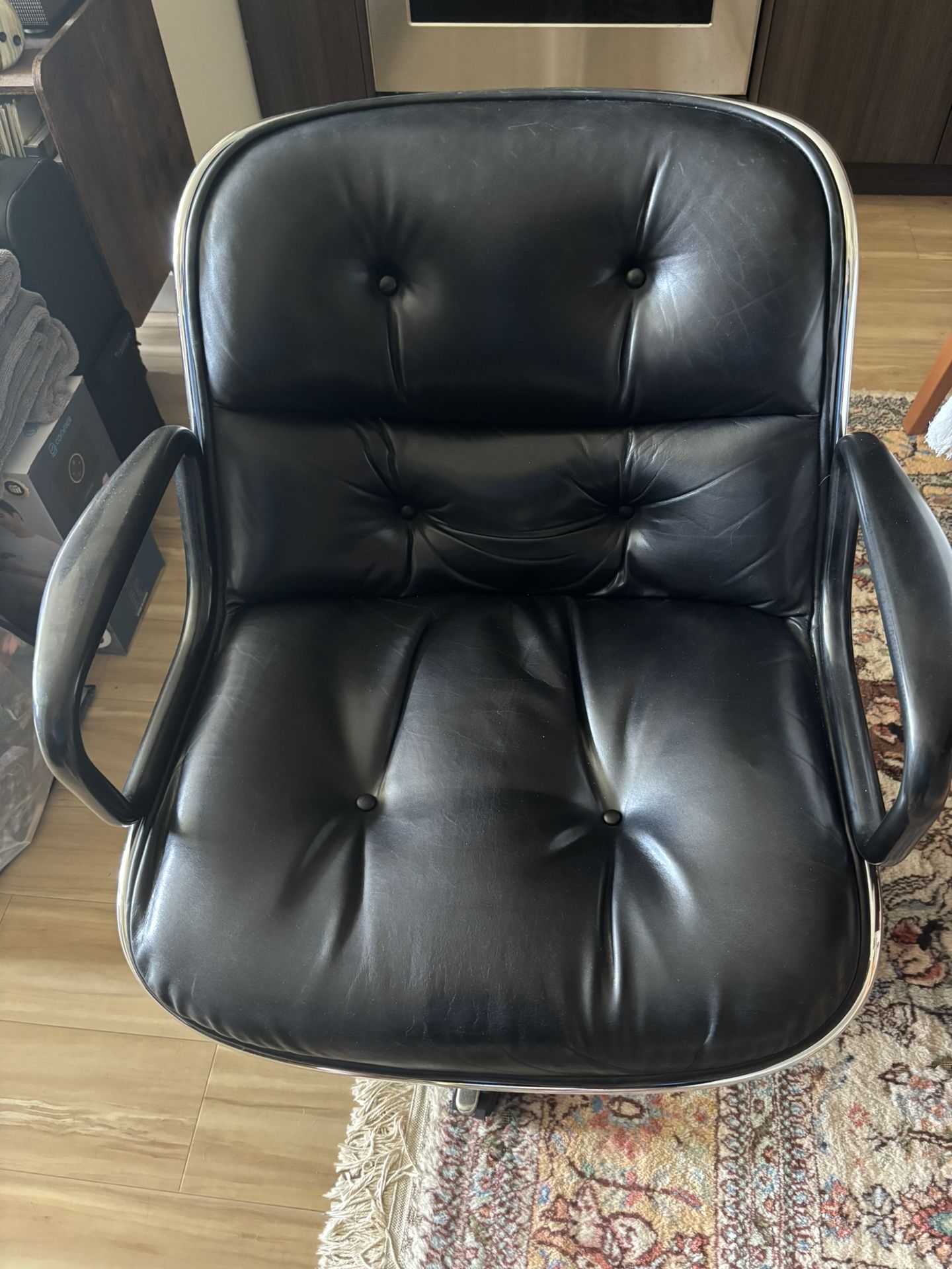 Pollack Executive Chair By Knoll