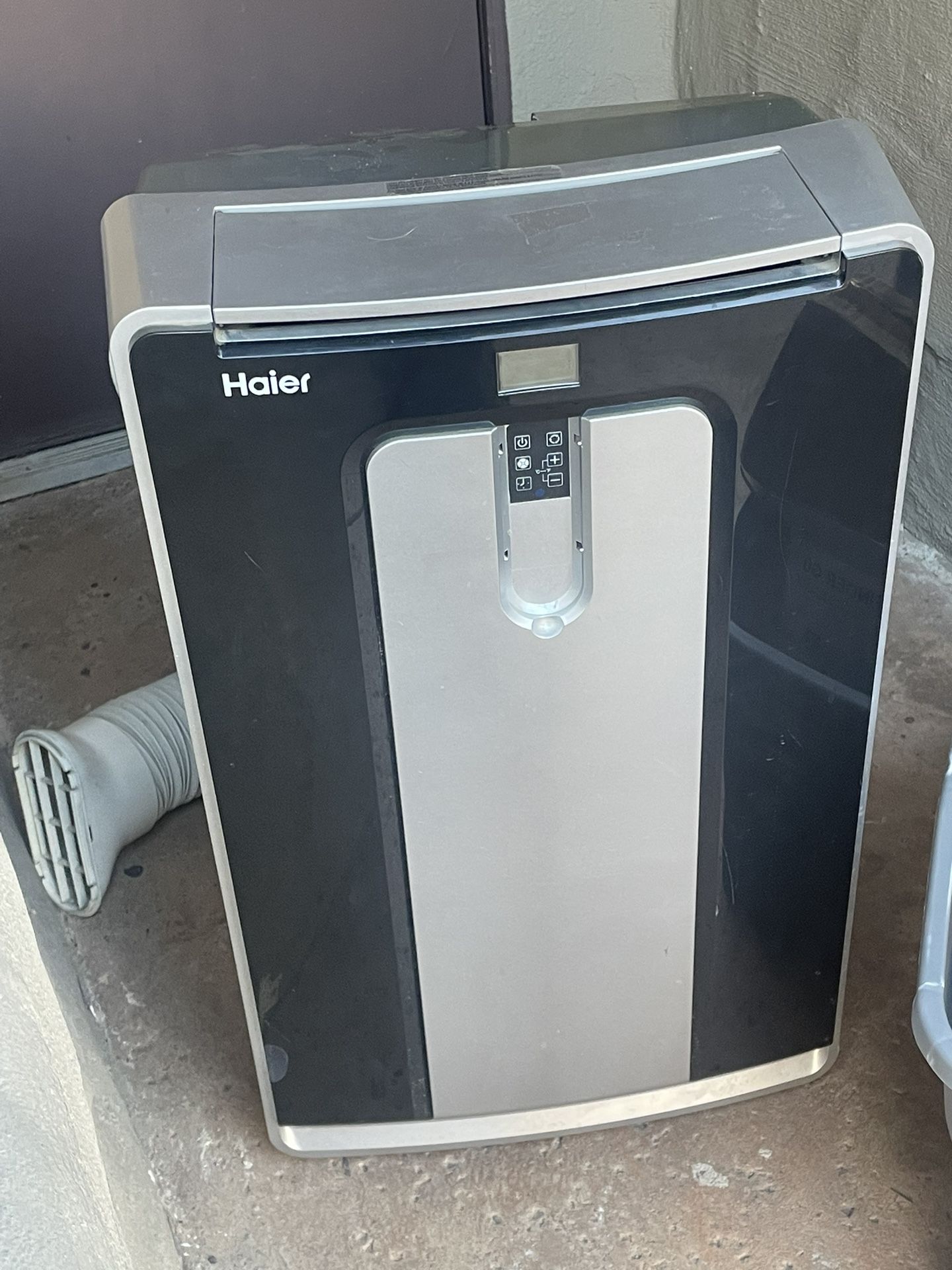 Haier AC Unit Air Conditioner