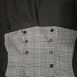 Forever 21: White And Black Crop Top