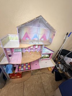 KidKraft Ultimate Slumber Party Mansion Dollhouse