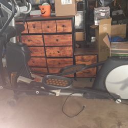 Elliptical Excercise Machine