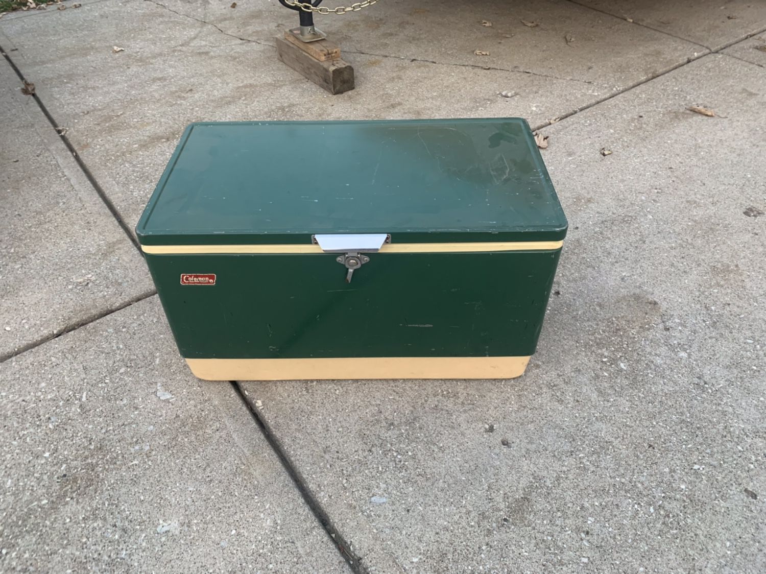 Vintage metal Coleman cooler with one insert in good condition
