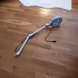 Magnifying Lamp