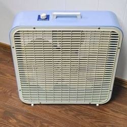 22 in Kmart Farmhouse Blue Metal Vintage Box Fan 3 Speed Runs Smoothly