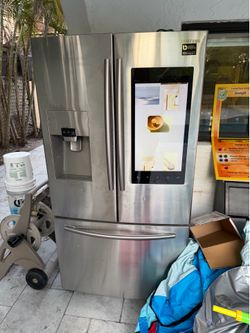 Samsung fridge with screen and camera