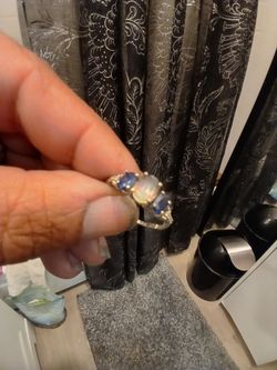 10k white gold woman's ring