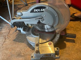 Skilsaw Miter Saw