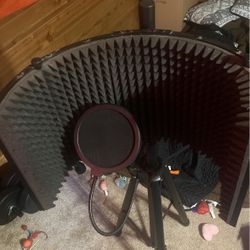 Mic Stand/Booth For Recording 