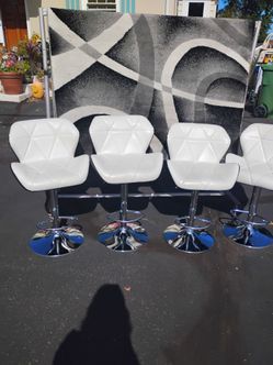 4 White Stools