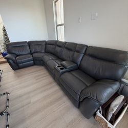 Black Leather Reclining Sectional Sofa w/ USB Outlets