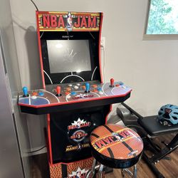 ARCADE 1UP NBA JAM WITH STOOL