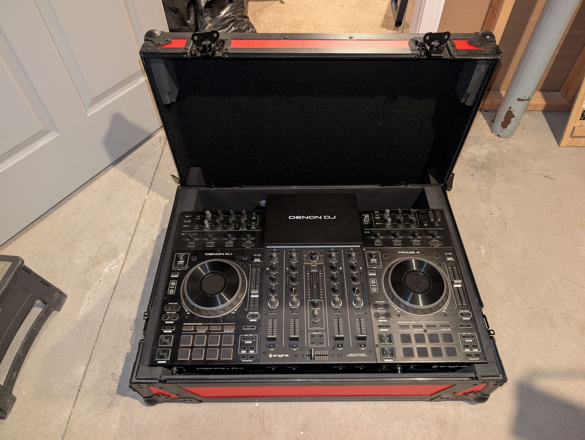 Denon Prime 4 Standalone DJ Controller