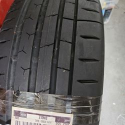 Continental Extreme Contact Tire Set (2x)