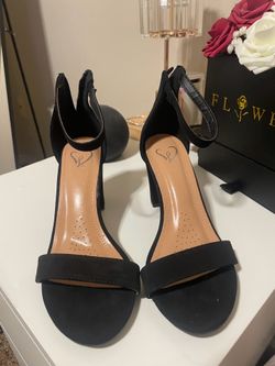Black heels Windsor