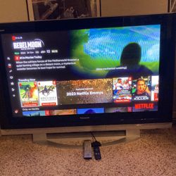 Panasonic plasma 50” tv + remote + roku (works fine)