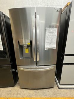 LG 24 cu. ft. Smart Counter-Depth Refrigerator with Craft Ice™