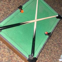 Mini Pool Table 