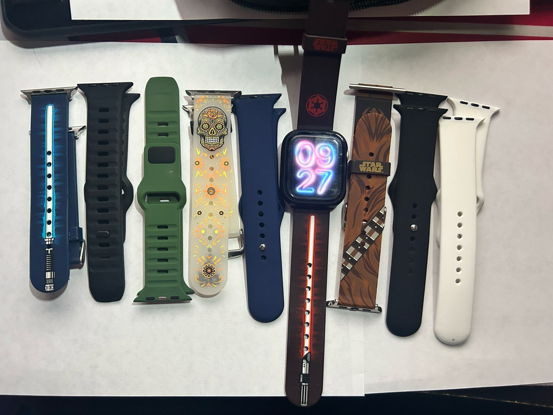 Apple Watch Nike Series 7 Bundle Set