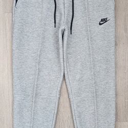 Nike Sportswear Tech Fleece Mid Rise Joggers FB8330-063 Women’s Size Small NWT MSRP $120