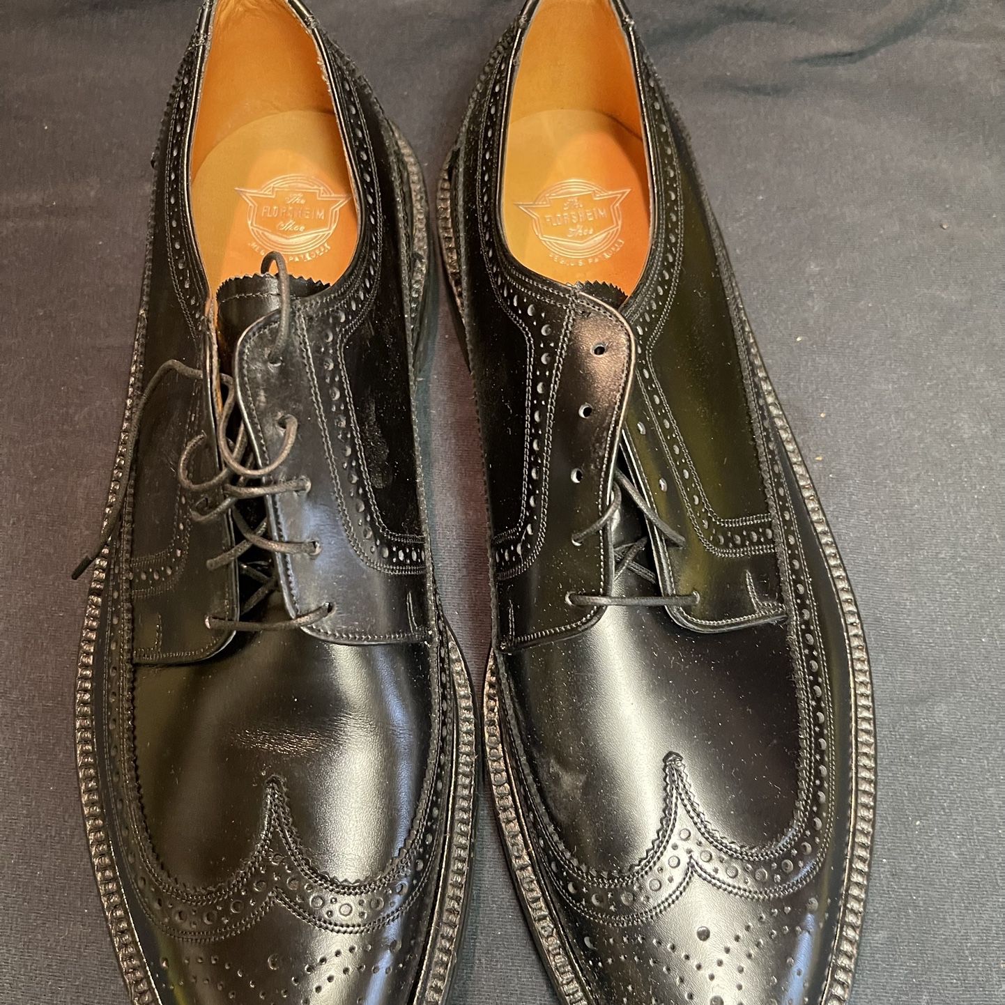 Vintage Florsheim shoes model 20686 varsity black wing tip leather