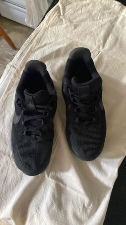 Black Nike shoes  size 3y