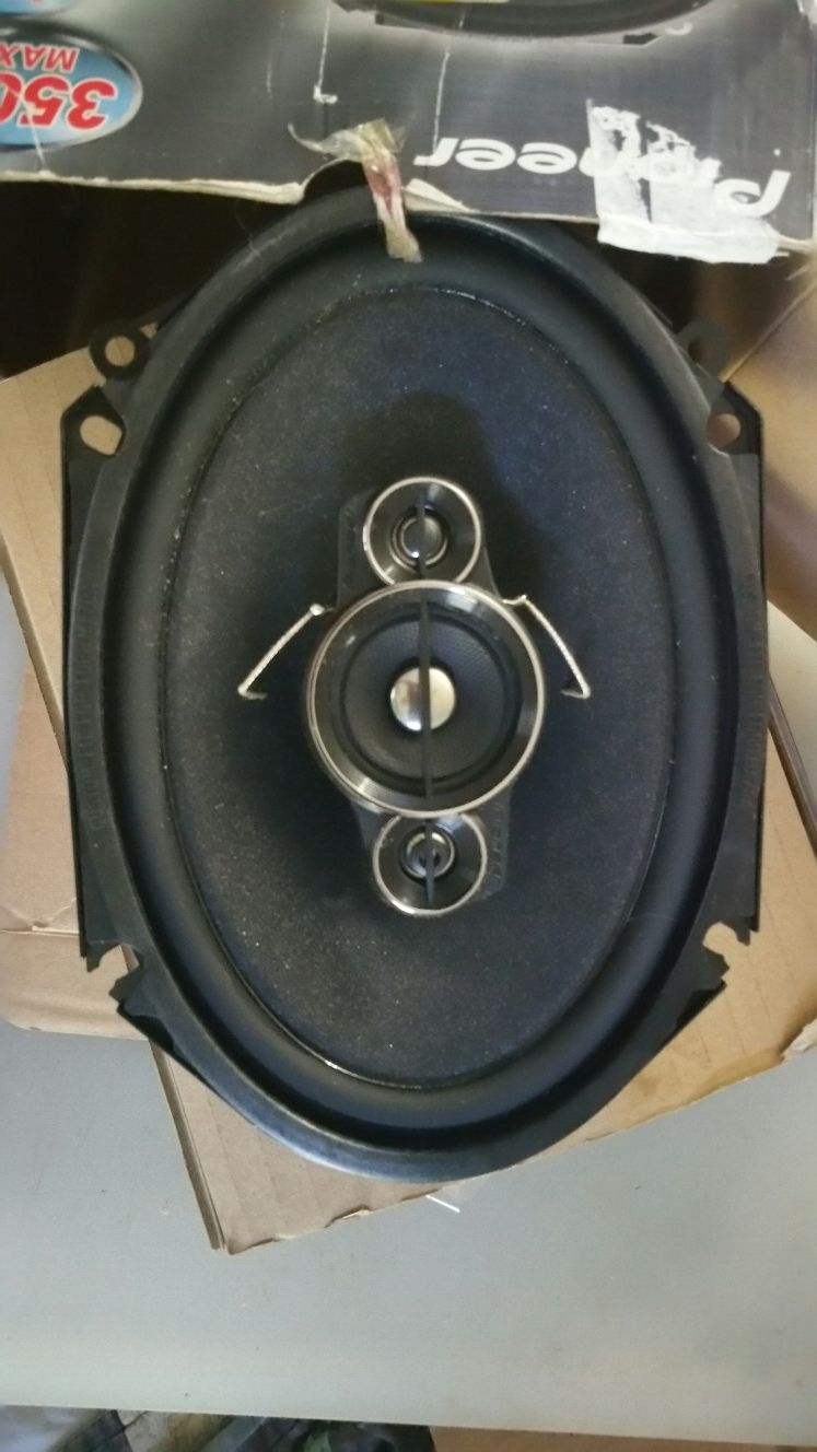 Pioneer ts-a6886r NEW speakers