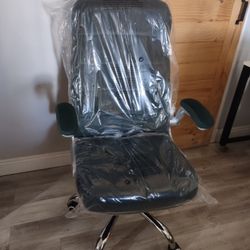 Brand New Velvet Emerald Green Office Chair