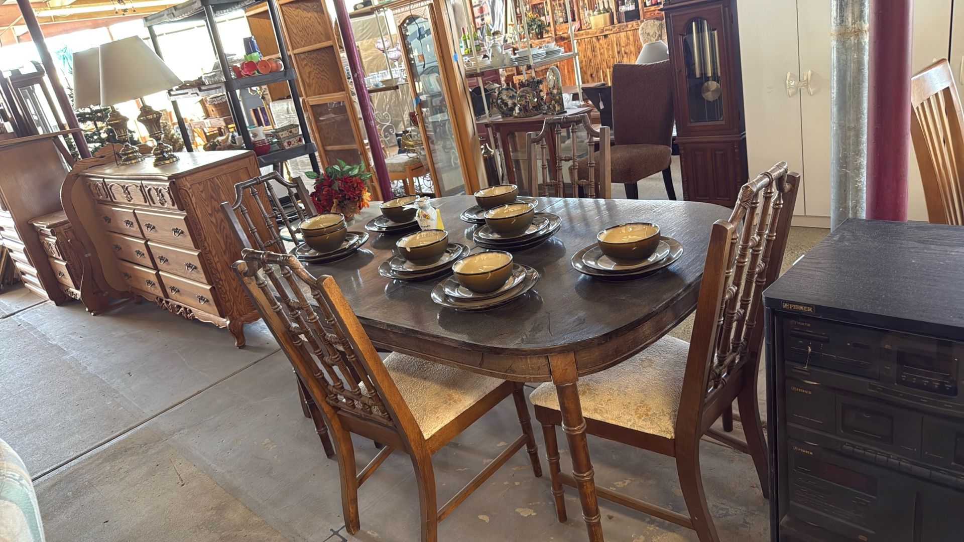 Tables 4 Chairs 