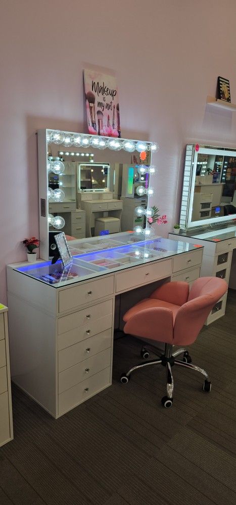 Hollywood Vanity Makeup Table (Brand New)