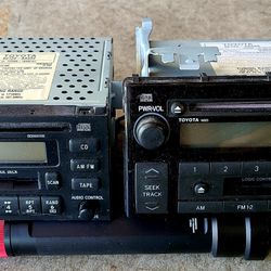 Original Toyota Avalon 1999  & 2001 Car Stereo  Sys.-$40 each