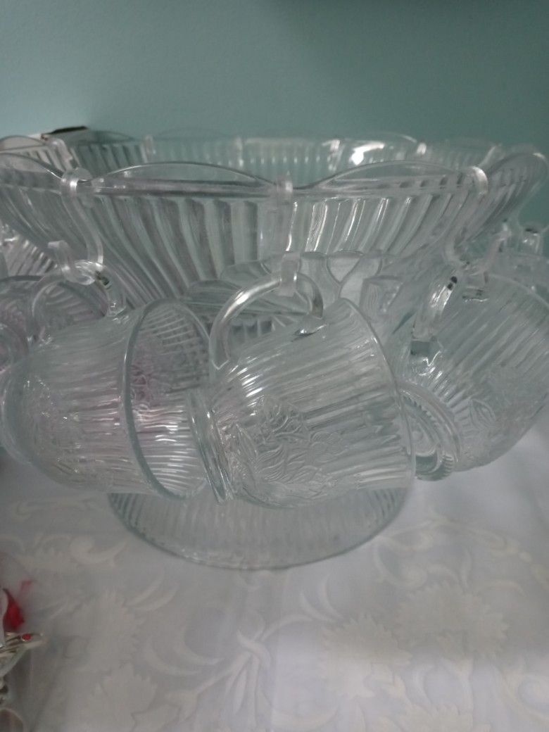 VINTAGE PEDESTAL PUNCH BOWL 14 pc SEt