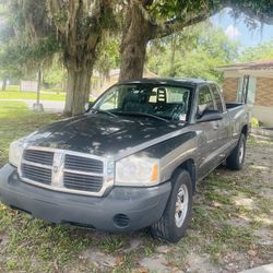 2005 Dodge Dakota
