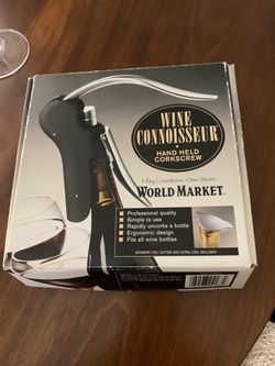 Wine bottle opener