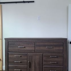 Drawer Dresser 
