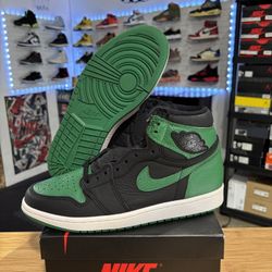 AIR JORDAN 1 RETRO SIZE 9