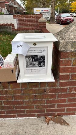 FREE Kelly Marie Perfect Card Box White
