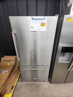 KITCHENAID TOP AND BOTTOM REFRIGERATOR