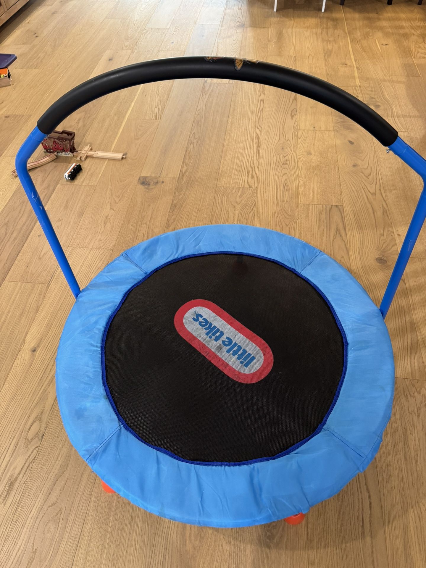 little tike tramplion indoor