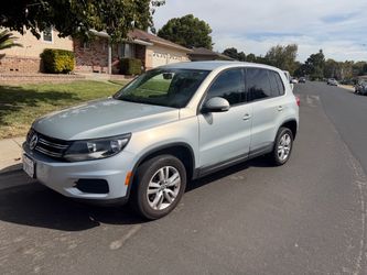 Volkswagen Tiguan SUV Silver 2013