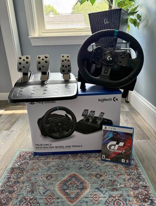 Logitech G923 Racing Wheel & Pedals Playstation optional Grand Turismo 7