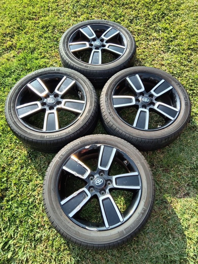 CAMRY 18" RIMS AND MICHELLIN TIRES , THEY'VE PLENTY OF LIFE LEFT, THEY CAME OFF MY CAMRY 5X114.3 SAME AS 5X4.5 BOLT PATTERN 