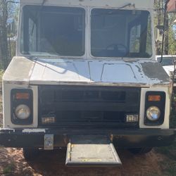 1990 Chevy P30  80,000 Miles  Ready To Go