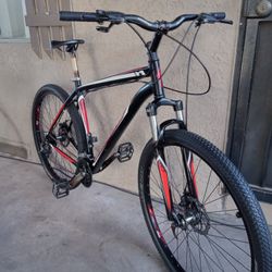 29 ER BIKE SPECIALIZED HARD ROCK FRAME SIZE XL TIRES SIZE 29 DISC BRAKES 