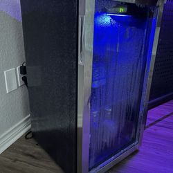 Mini fridge 