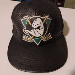 Vtg Anaheim Mighty Ducks Hat Mens Logo Black Snapback Cap NHL Hockey . 